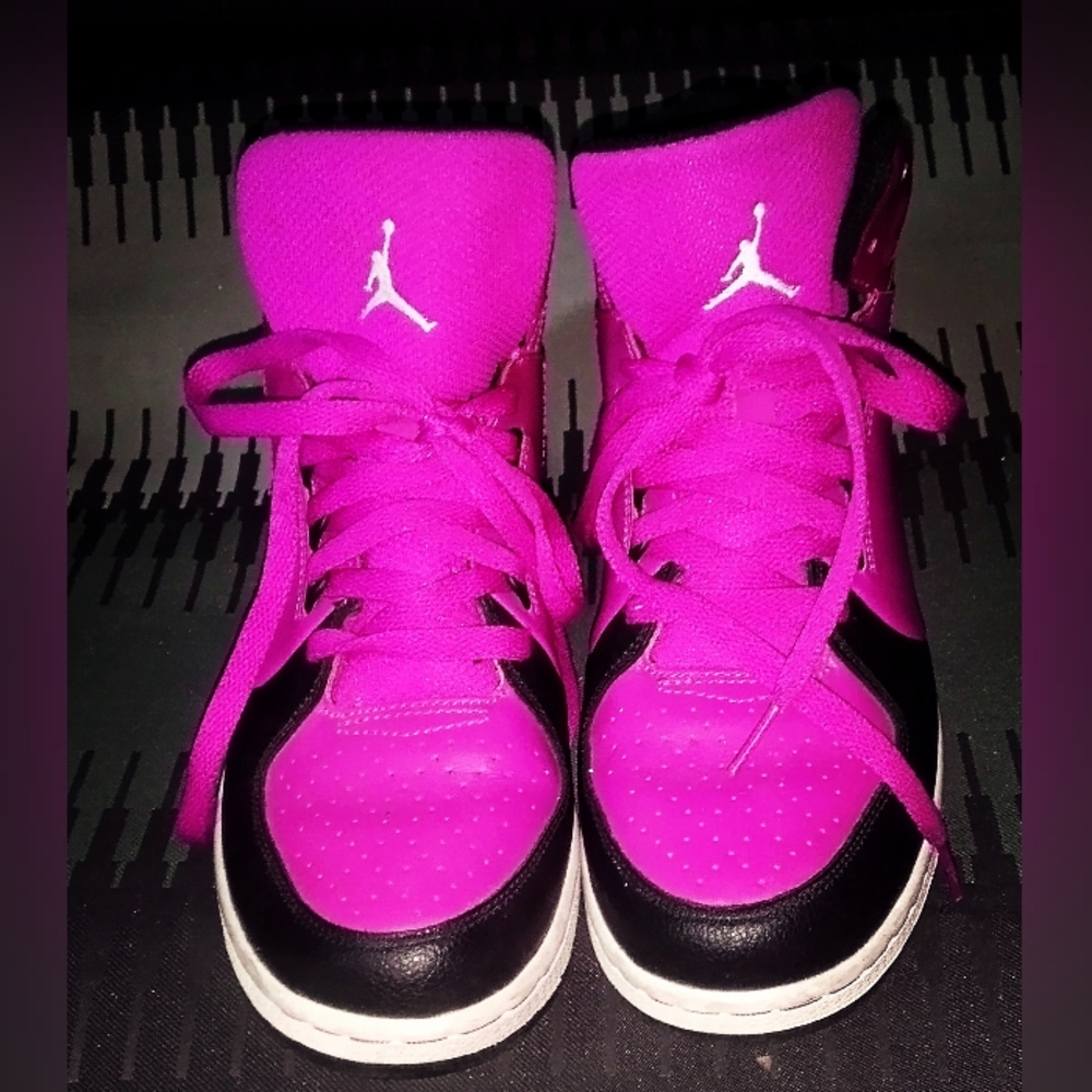 Grape Jordan's*No Flaws*